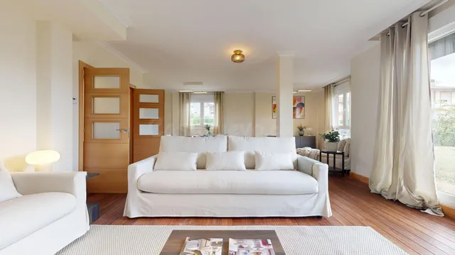 CHALET BIFAMILIAR A ESTRENAR EN VILLASANA DE MENA - foto 2