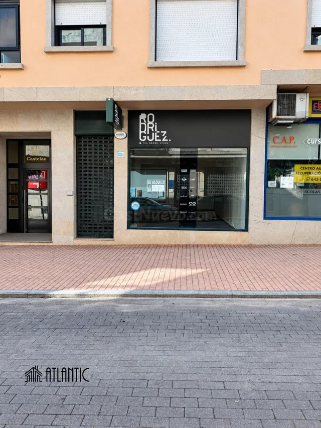 Local comercial 89m² en alquiler - O mosteiro — 2