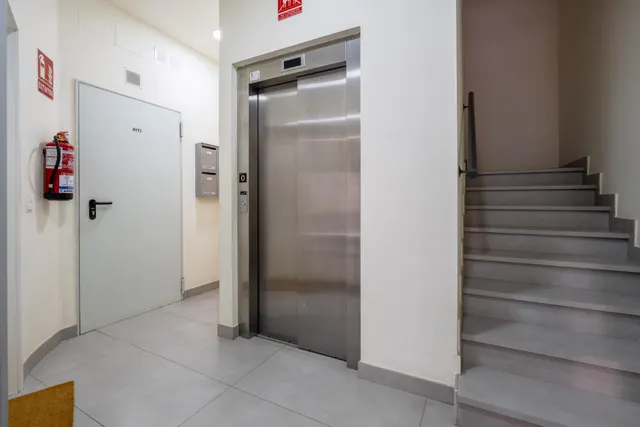Amplio Piso en Venta en el Corazón de Almería — 43
