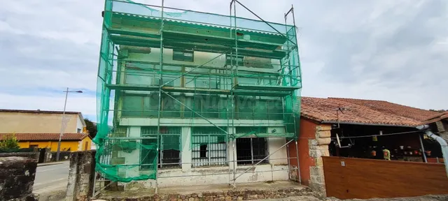 CONJUNTO DE EDIFICACIONES EN VILLANUEVA DE LA PEÑA.- - foto 4