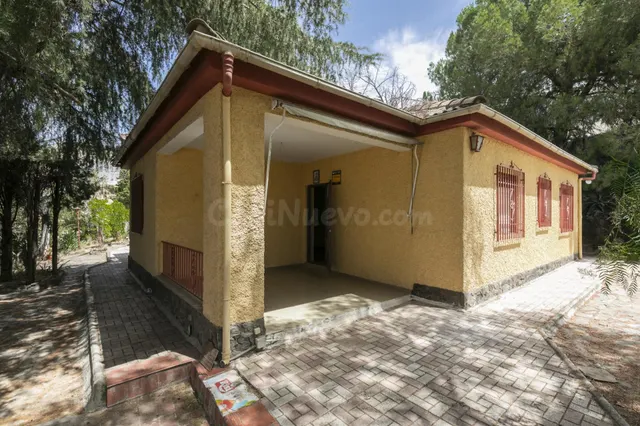 PARCELA URBANA CON CHALET Y GRAN POTENCIAL DE EDIFICACIÓN EN