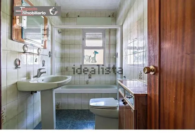 Chalet adosado en venta en Calle Alhambra, 33 — 14