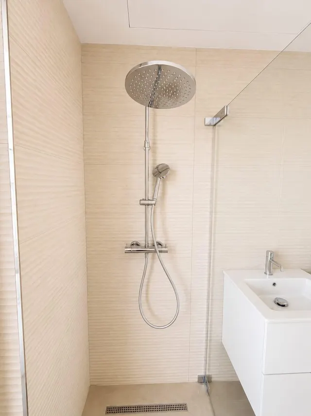 Ático de lujo con piscina infinity privada en Estepona, a 1 km de la playa — 8