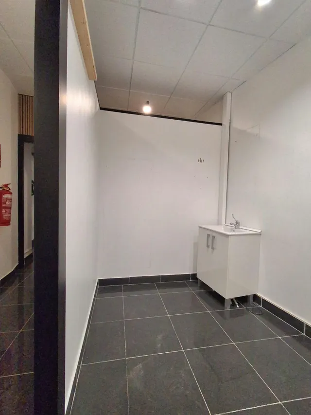 LOCAL COMERCIAL EN EL CENTRO DE MURCIA CON SALIDA DE HUMOS — 12