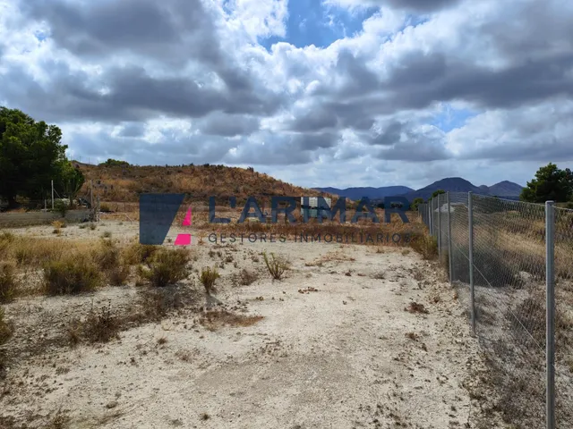 ¡EXCELENTE OPORTUNIDAD! Terreno en El Moralet (Alicante) - foto 4