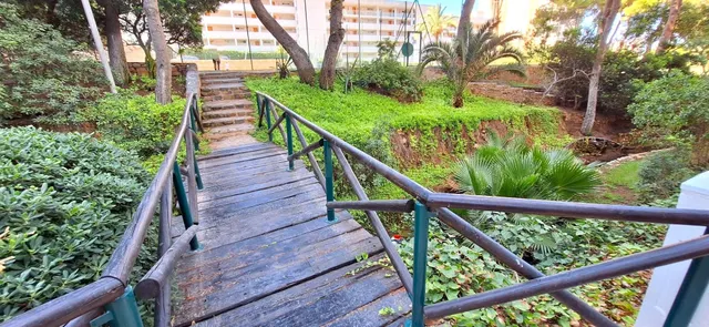 Apartamento reformado con piscina y parking comunitario — 21