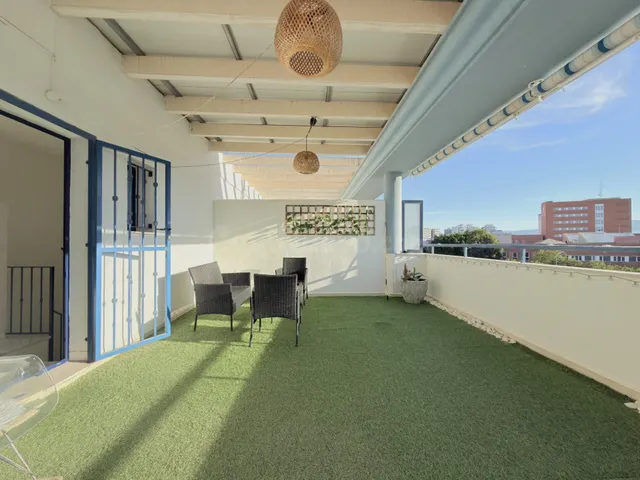 Dúplex en la playa de Gandía con terraza privada, garaje y l - foto 3
