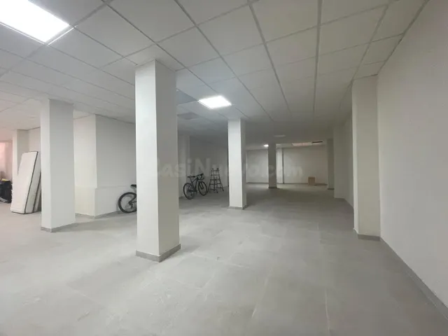 Local comercial reformado de 166 m2 en Guardamar del Segura - foto 5