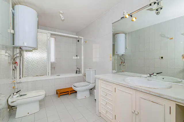 Chalet independiente en esquina en una zona muy buena de Huétor Vega — 37