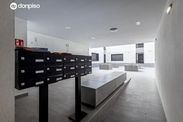 Fantástico Piso en Maracena — 32