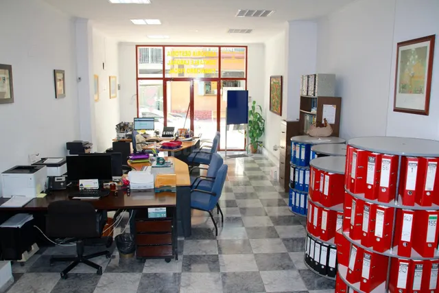Dos locales comerciales en el centro de Benidorm — 2