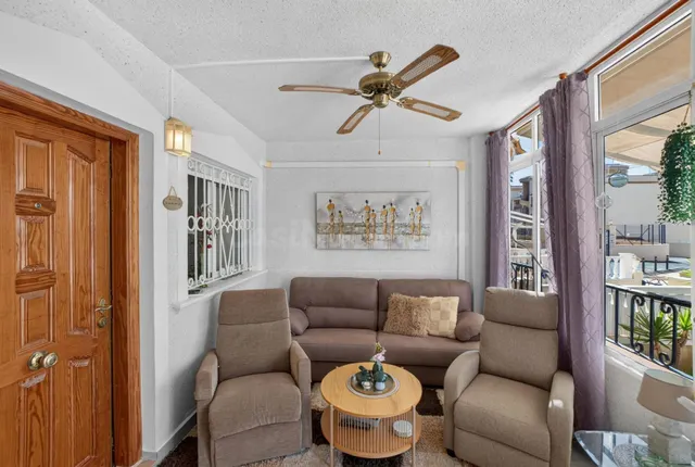 Villas Don Sancho V – Coqueto apartamento en planta baja con jardín, terrazas y piscina comunitaria. 2 dormitorios — 4