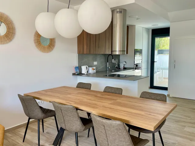 Villa independiente con piscina privada, solárium y vistas a la laguna en Moncayo — 24