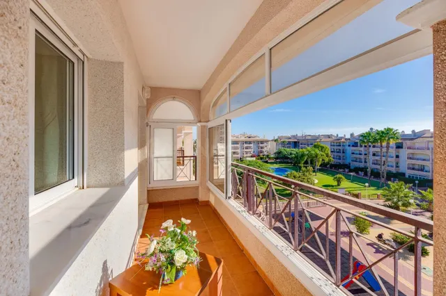 ENCANTADOR APARTAMENTO EN PLAYA FLAMENCA-ORIHUELA COSTA CON  - foto 3
