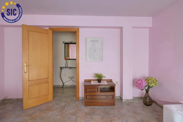 Espacio y comodidad en el centro de Almenara — 8