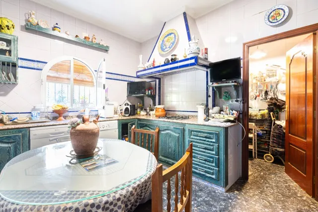 Chalet y parcela segregable en Palomares del Río — 21