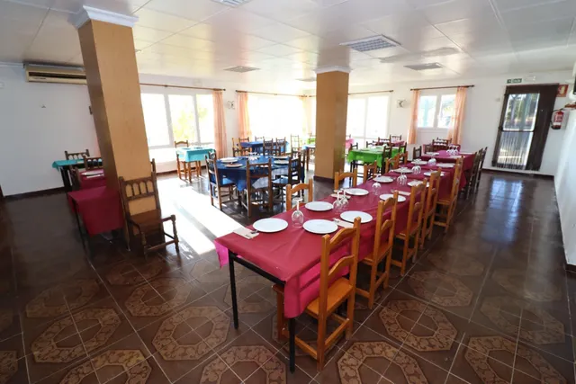 Bar restaurante en el pueblo marítimo de las Casas de Alcana