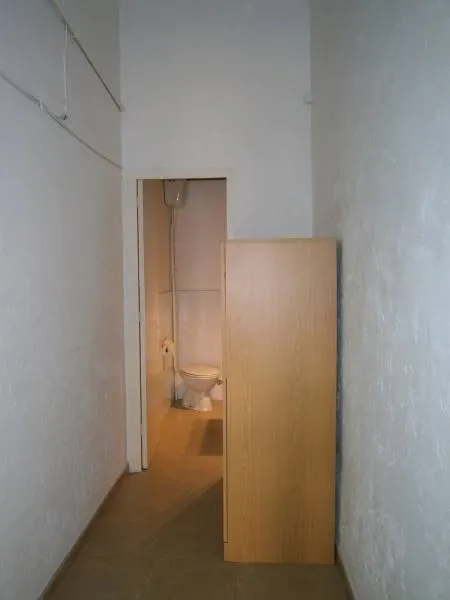 LOCAL EN PLENO CENTRO DE VILANOVA I LA GELTRÚ, 50 M2. — 3