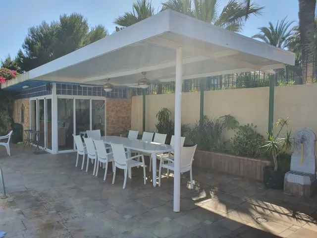 Chalet individual en una de las urbanizaciones mas exclusivas de Benidorm — 2