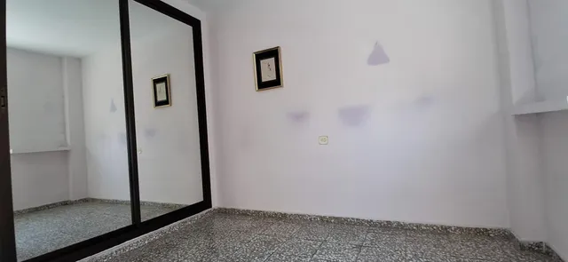 AMPLIA VIVIENDA DE 4 DORMITORIOS Y 2 BAÑOS. MEJOR PRECIO DE ZONA — 30