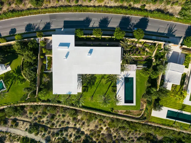 Chalet 6 habitaciones 795m² en venta - Costa Del Sol - foto 4