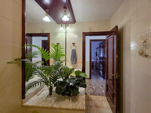 CASA DE 2 PLANTAS CON APARTAMENTO Y JARDIN — 8