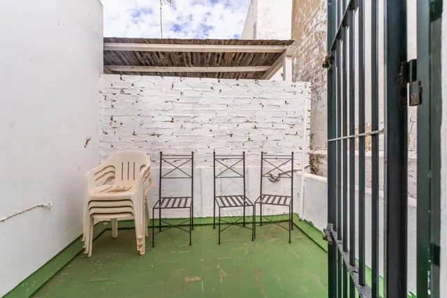 CASA DE DOS PLANTAS EN VENTA — 33
