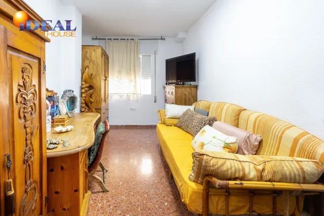 ESTUPENDO ATICO JUNTO AL MAR CON TERRAZA FANTASTICA — 34