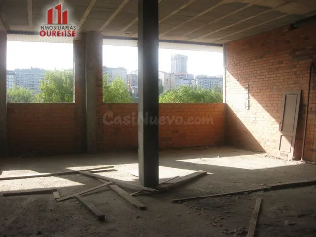 LOCAL DE OBRA EN LA ZONA DEL PUENTE — 2