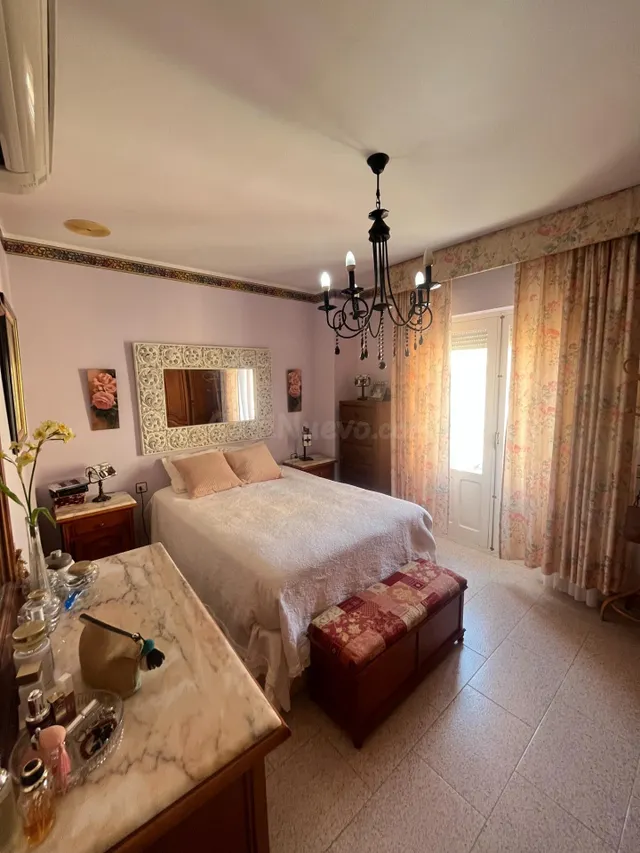 GRAN CASA MUY AMPLIA Y LUMINOSA EN ADRA - foto 3