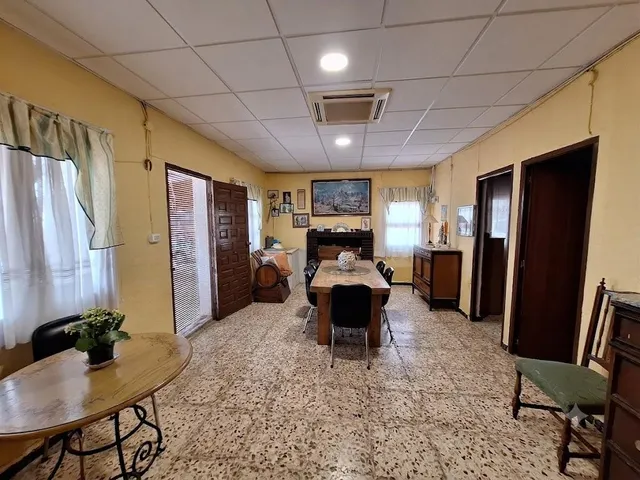 ¡Chalet con piscina a 858 €/m2!  4.000 m2 de parcela, 4 dormitorios y espacio para otra vivienda de 90 m2 — 19