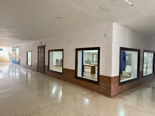 Oportunidad !!!! Gran Local comercial en pleno centro de Arroyo de la Miel - Benalmadena — 3