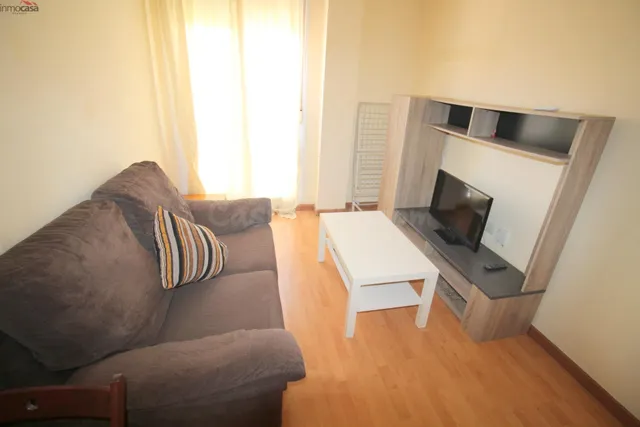 550 euros, apartamento  en el centro de Armilla, amueblado. — 2