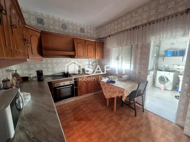 ¡Totalmente amueblado! Espacioso piso de 4 dorm. con gran te - foto 4