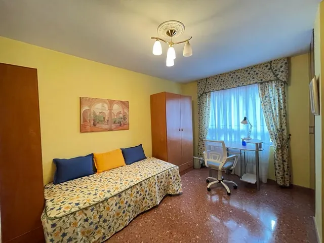 SE ALQUILAN habitaciones CURSO ESCOLAR — 27