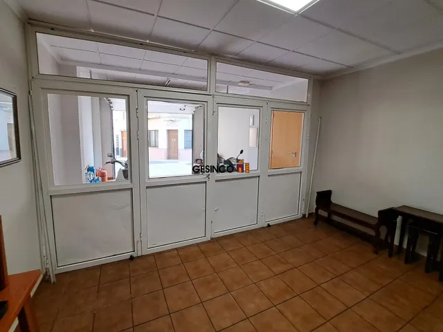 LOCAL EN MUY BUEN ESTADO — 6