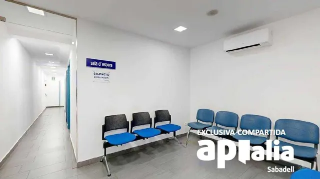 LOCAL COMERCIAL EN BARBERRÀ DEL VALLÉS — 18
