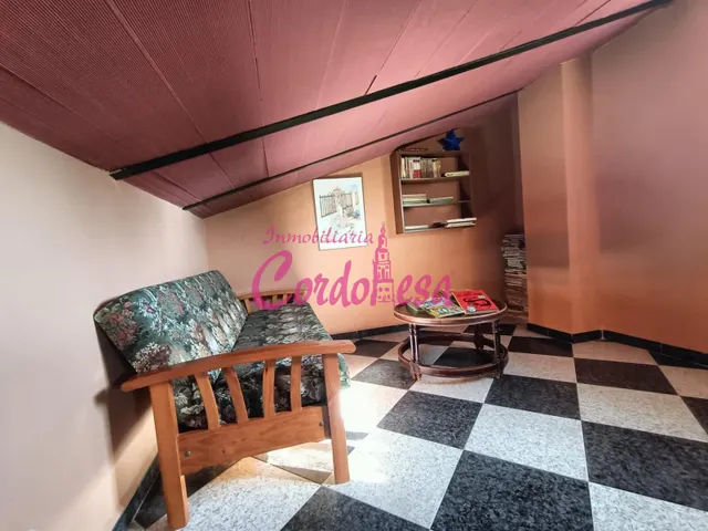 CASA EN CUEVAS BAJAS — 31