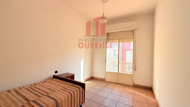 LUMINIOSA VIVIENDA PARA REFORMAR CON ASCENSOR EN O COUTO — 11