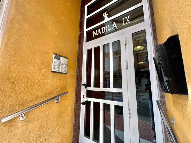 APARTAMENTO DE 3 habitaciones, TODO EXTERIOR, RODEADO DE TODOS LOS SERVICIOS A TAN SOLO 450mts DEL MAR — 2