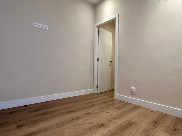 Piso en Venta en Adelfas — 7