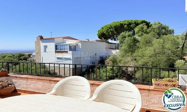 Pequeña casa con vistas al mar y terraza en Mas Fumats, Rose - foto 4