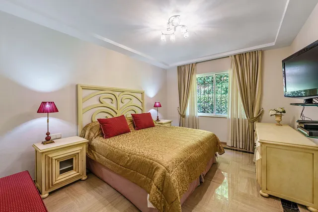Chalet 9 habitaciones 735m² en venta - Costa Del Sol — 10