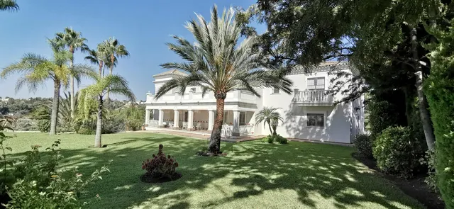 Chalet 5 habitaciones 387m² en venta - Costa Del Sol - foto 2