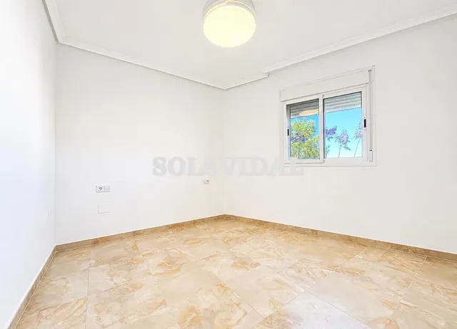 PISO DE LUJO EN JACARILLA — 12
