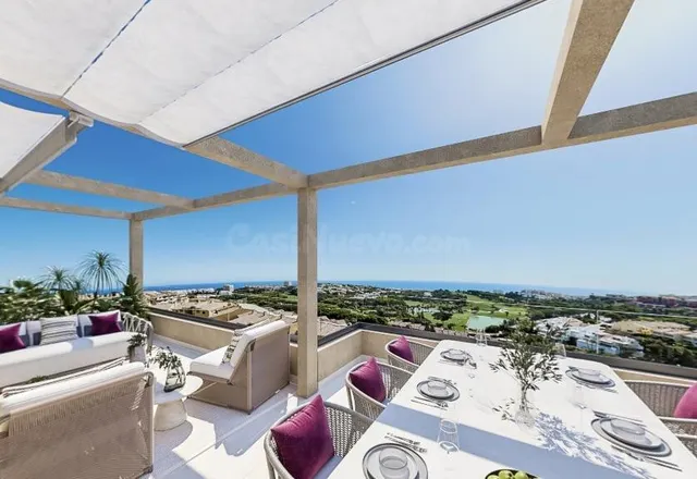 DISFRUTE DE TERRAZAS CON ORIENTACION SUR Y VISTAS AL MAR, DE - foto 2
