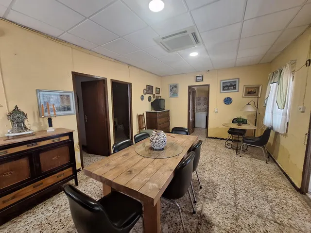 Chalet o casa de campo con piscina · 4.000 m2  · 4 dormitorios · 90 m2 para otra vivienda — 13