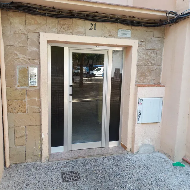 Piso alquilado de tres habitaciones. — 5