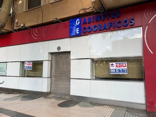 LOCAL COMERCIAL EN RAMÓN Y CAJAL — 2