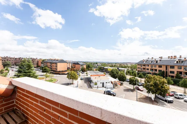 Ático dúplex con terrazas y vistas a Madrid en Pozuelo de Alarcón — 25